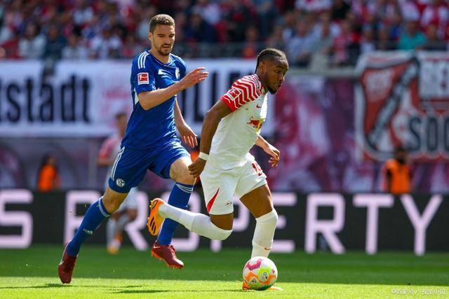 九游游戏平台-关于赛地聚焦——德甲赛后热度飙升，莱比锡战术微调，球迷炸锅，资深球员宣示担当的信息