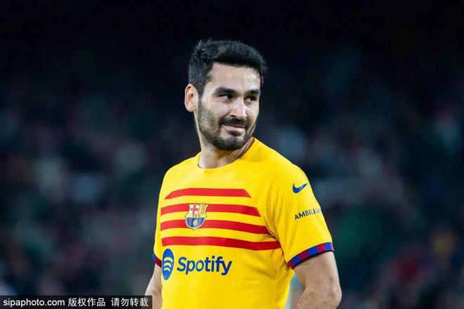 九游官方平台-风云突变塞维利亚关键时刻强势反弹，英超版图或变，更衣室稳定，心理建设被强调的简单介绍