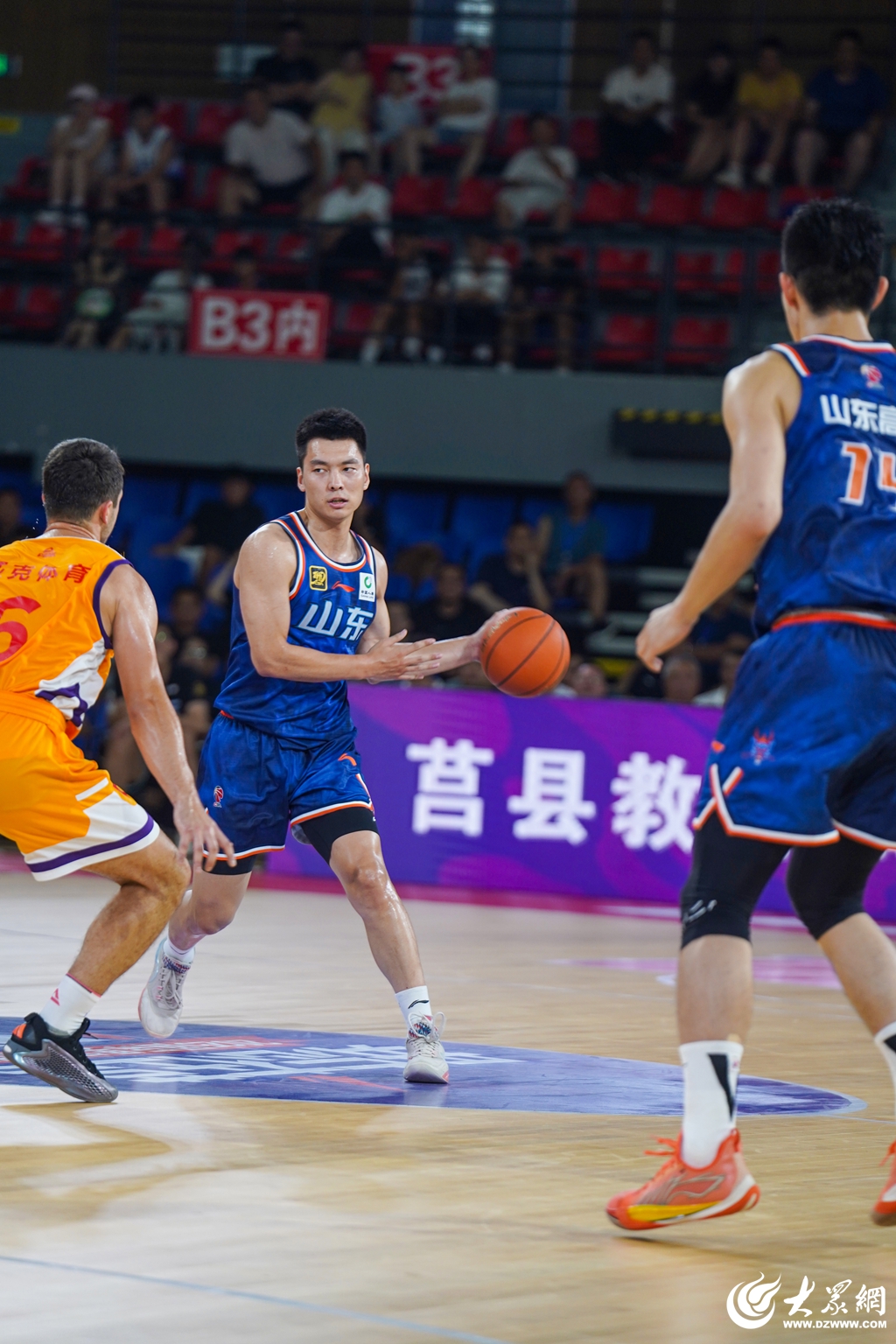 jiuyou官网入口-包含NBA总决赛今晚走向成谜，山东男篮临场应变，球迷炸锅，更衣室氛围转暖的词条